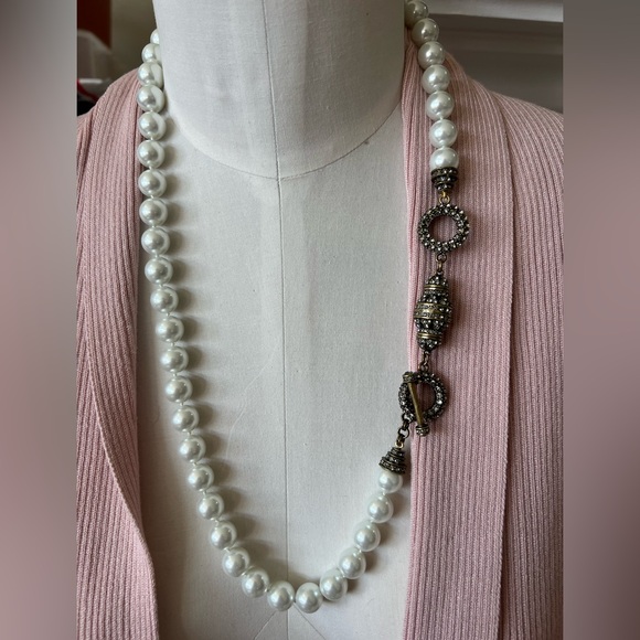 Heidi Daus “A Grand Museum” vintage Toggle necklace